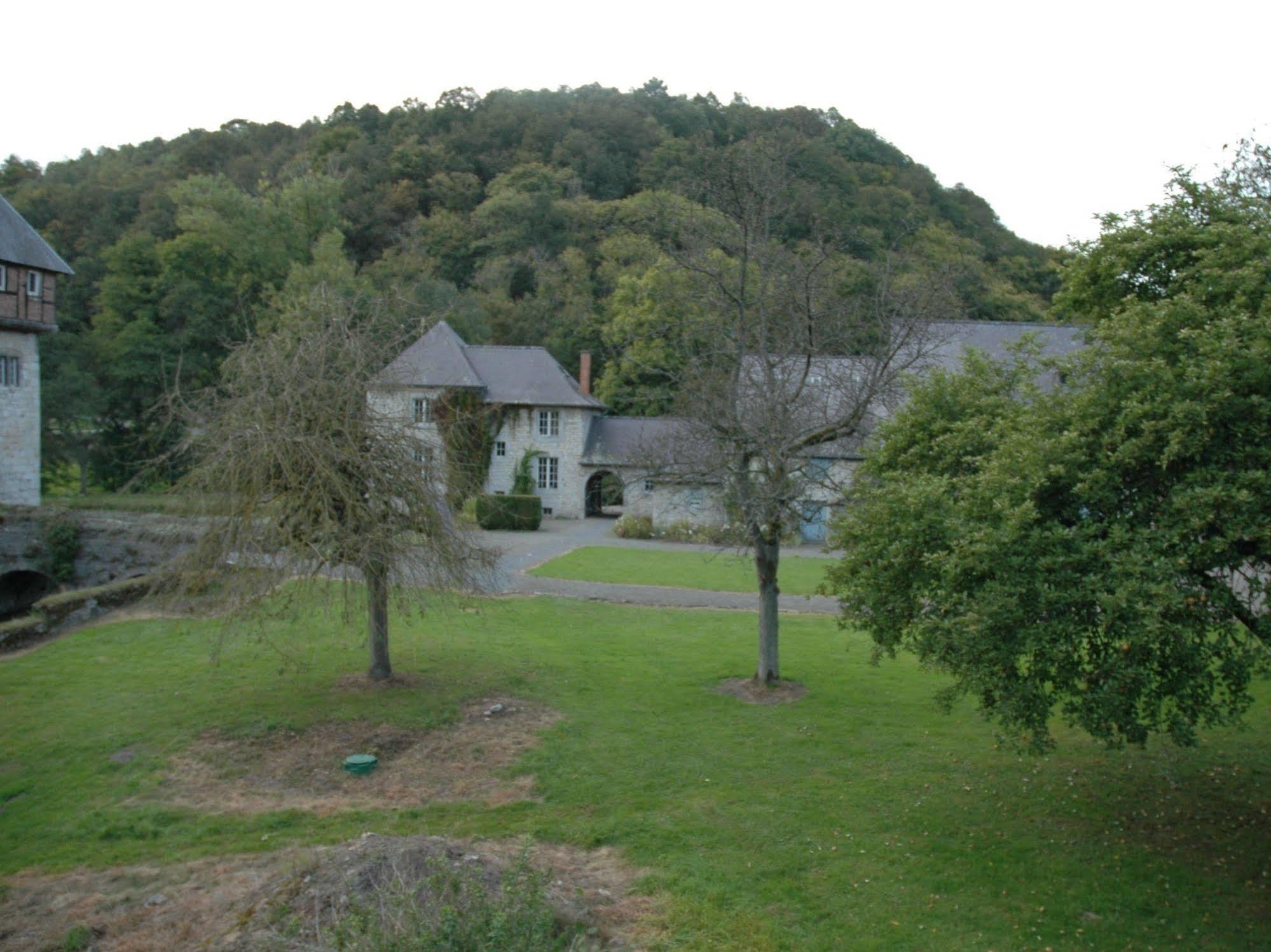 Hotel Le Moulin Des Ramiers Crupet Exterior photo
